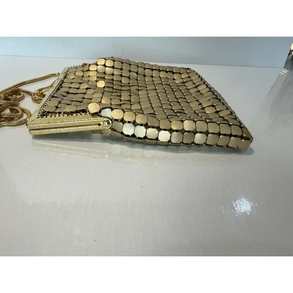 Vintage La Regale Gold Tone Chainmail Mesh Evening Clutch with Chain Strap